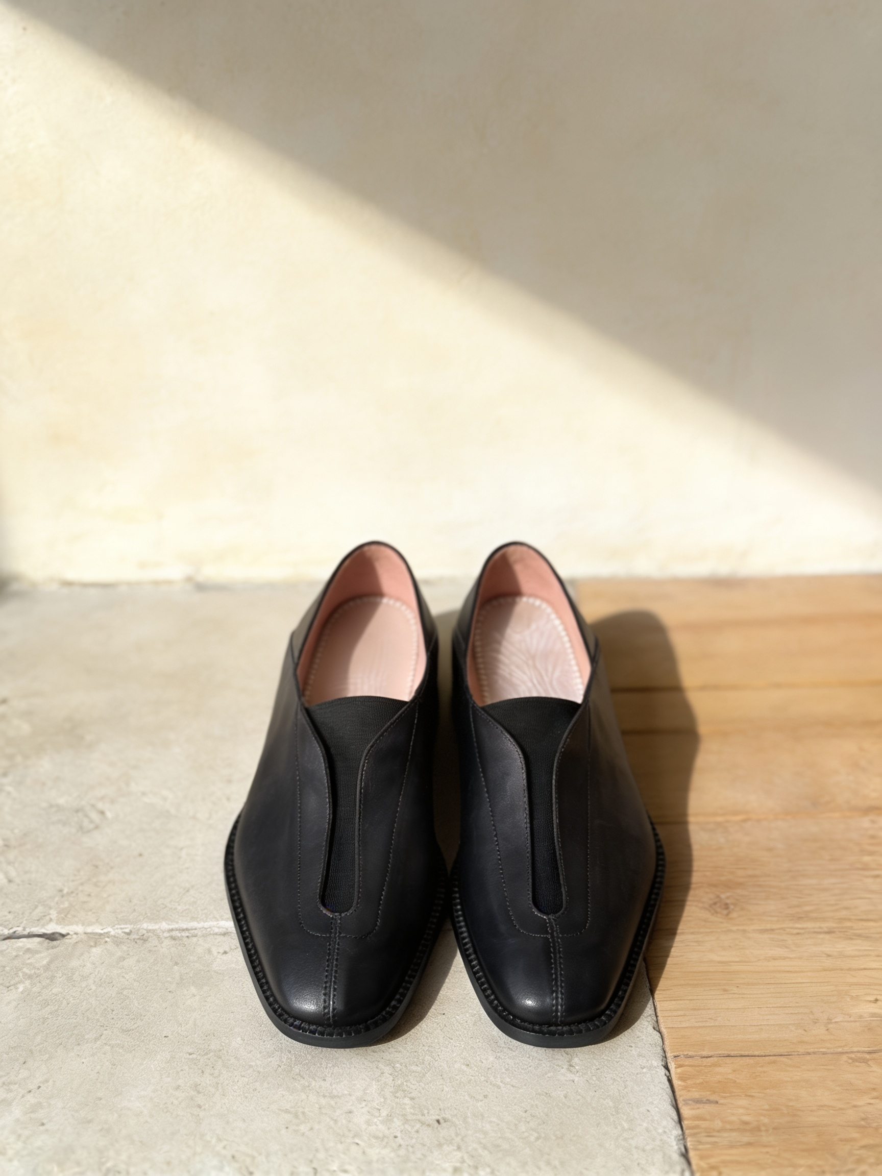 the loafers black