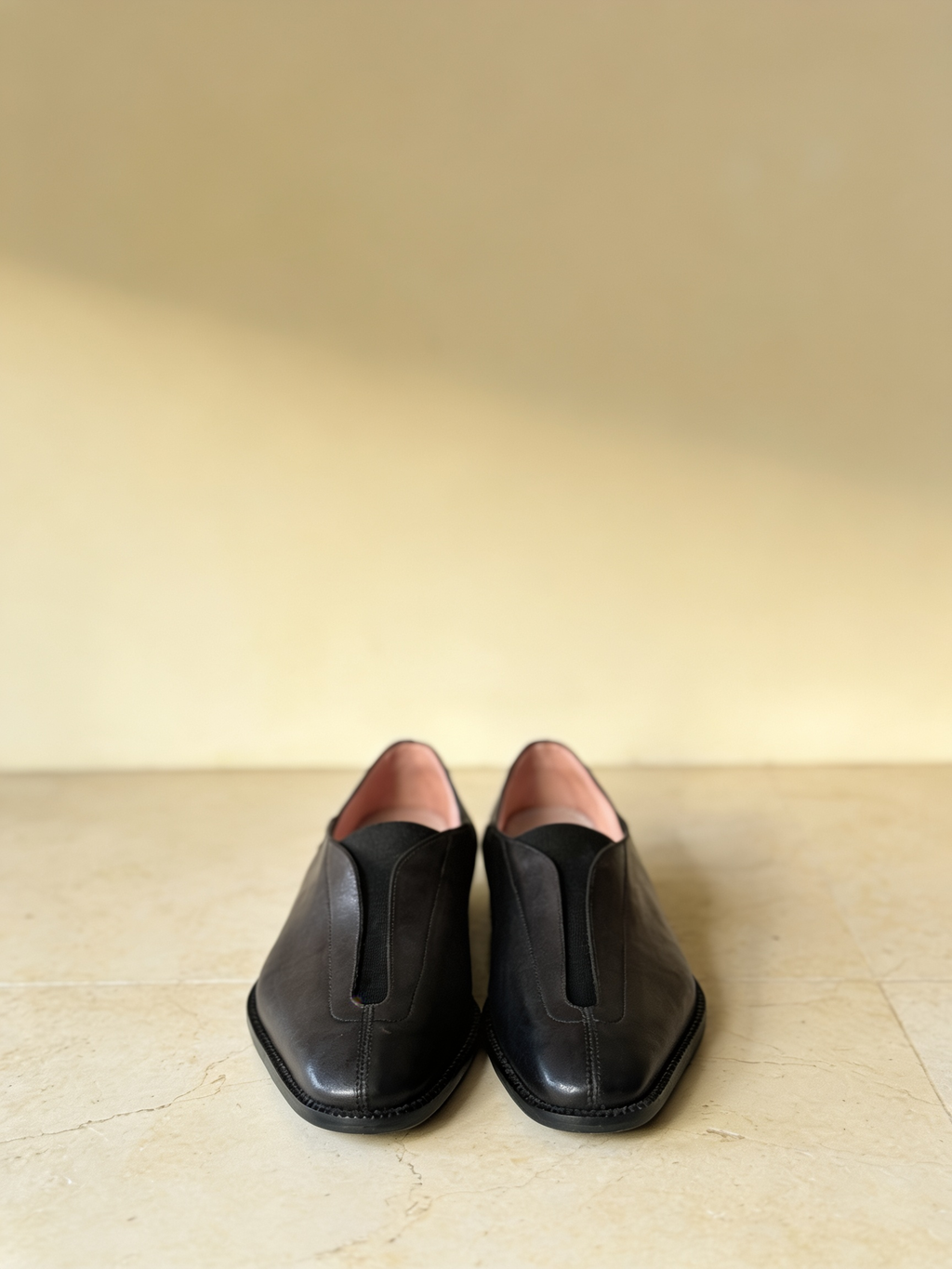 the loafers black